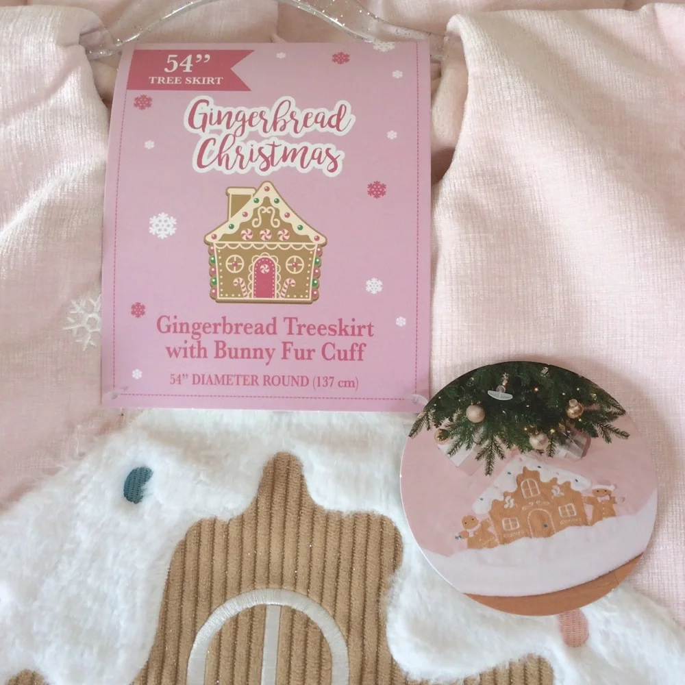 Christmas gingerbread house tree skirt